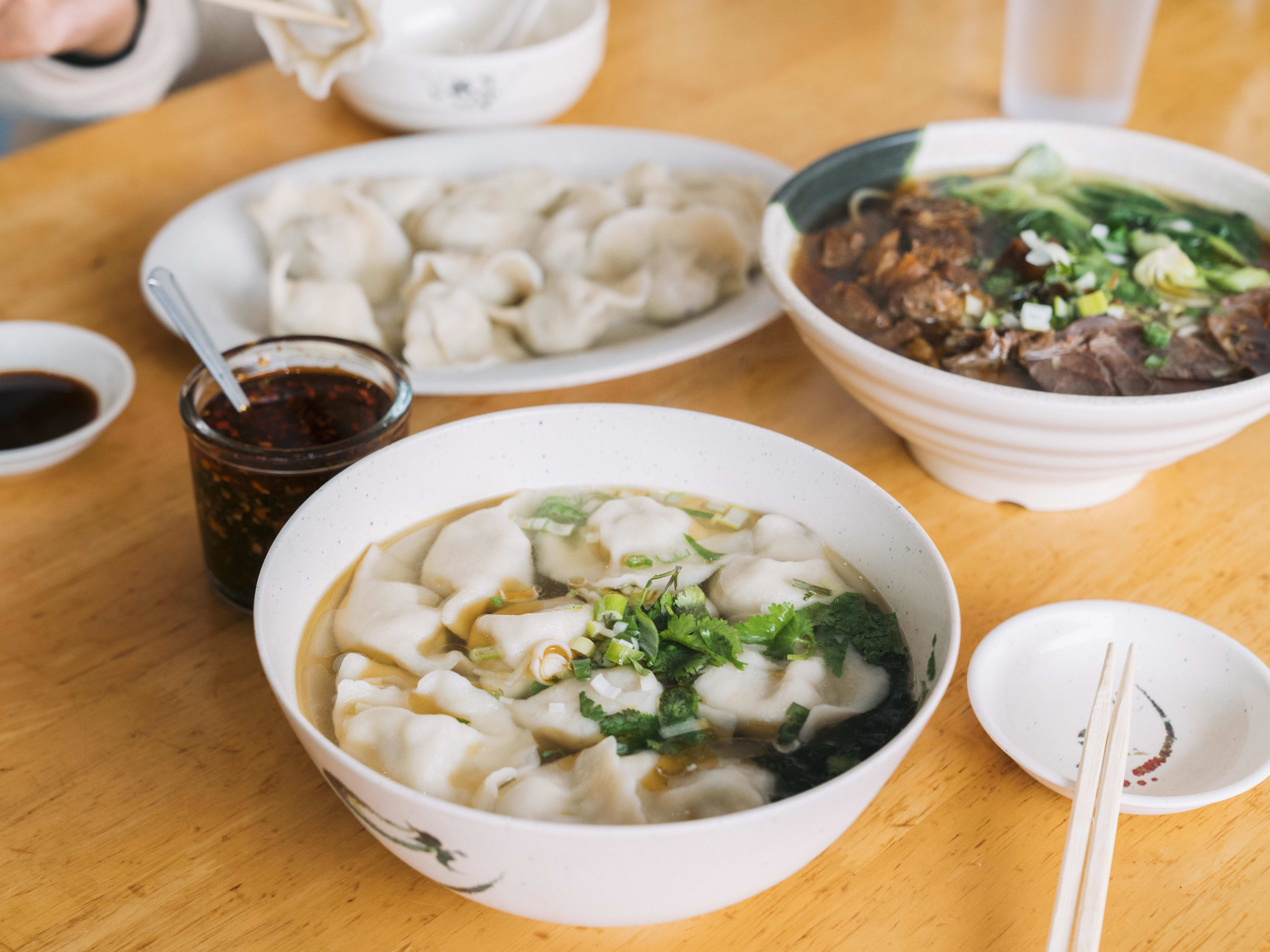 Wonton soup at Yuanbao Jiaozi