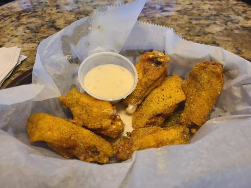 656 Sports Bar & Grille by @TheInfatuation
