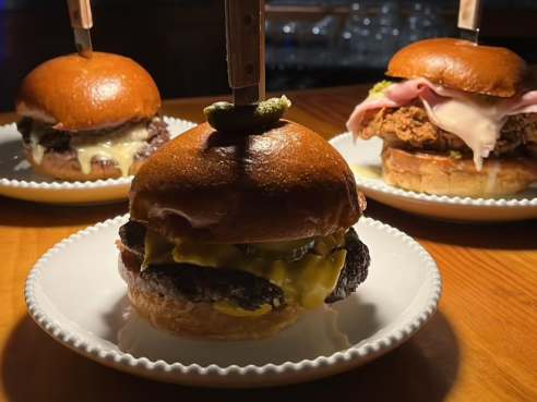 Burgette by Prima Lo