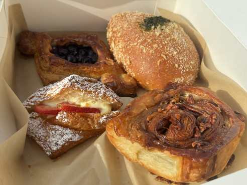 Cream Pan Bakery Lomita by Nikko Duren