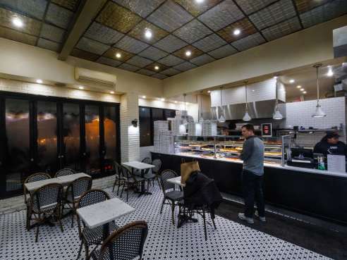 Marinara Pizza by Alex Staniloff