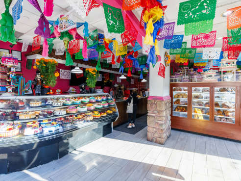 Tulcingo Bakery by Alex Staniloff