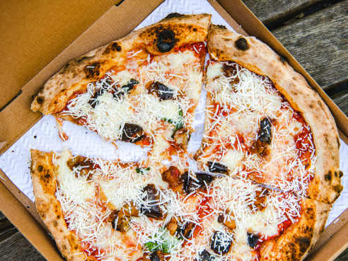 Oi Vita Pizzeria by Aleksandra Boruch