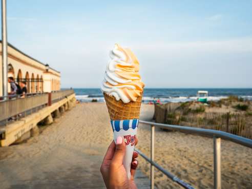 Kohr's Frozen Custard the original Franklin ave by David A. Lee