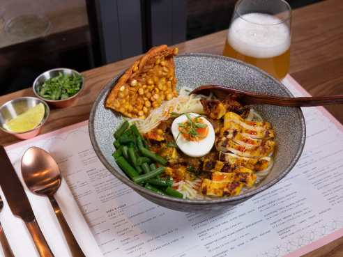 Lahpet West End by Kathrin Werner