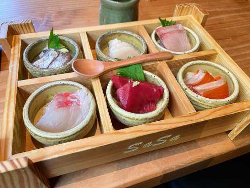 Sasa Japanese Restaurant by Julia Chen