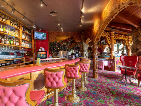 Madonna Inn by @TheInfatuation
