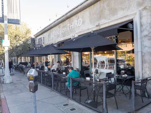 Joan’s on Third by @TheInfatuation