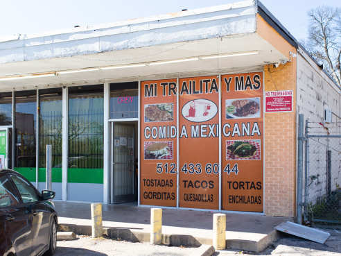 Mi Trailita Y Mas by Raphael Brion