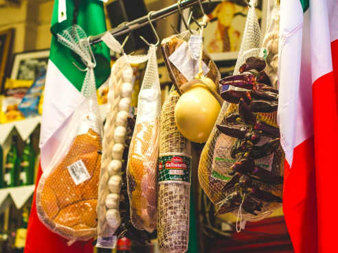 Bar Italia by Karolina Wiercigroch