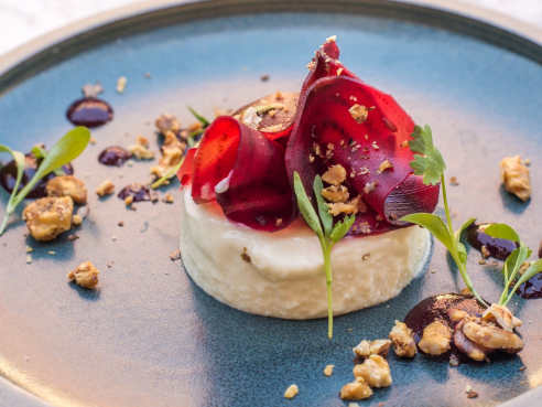 Blandford Comptoir by Karolina Wiercigoch