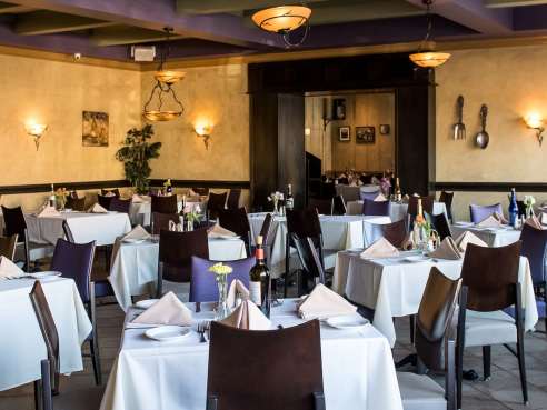 Popi's Restaurant by Kerry McIntyre