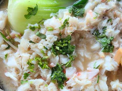 Ajisen Ramen by Carlo Mantuano