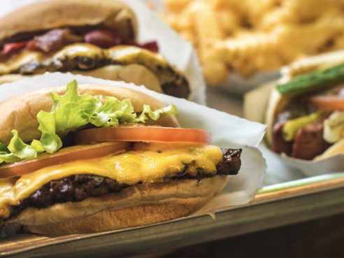 Shake Shack Des Peres by Karolina Wiercigroch