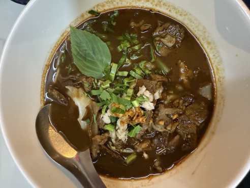 1000009 Thai Noodle Restaurant Phuket ล้าน9ก๋วยเตี๋ยว by Carlo Mantuano