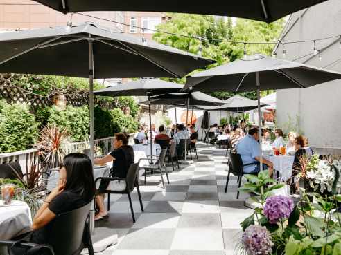 520 Bar & Grill by Brooke Fitts