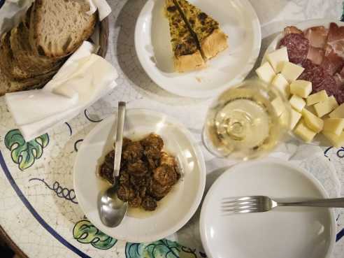 Al Vino Al Vino by Saghar Setareh