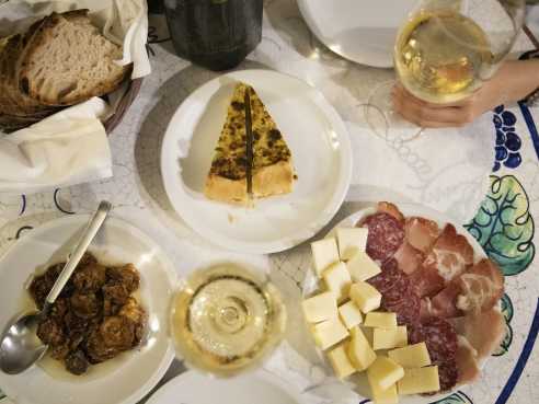 Al Vino Al Vino by Saghar Setareh