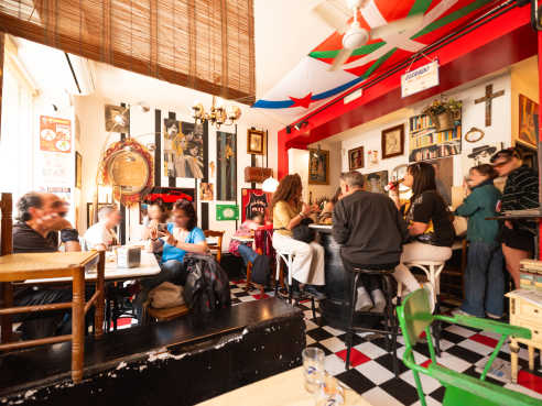 Bar lapaca cabanyal by Ismael Nasrollah