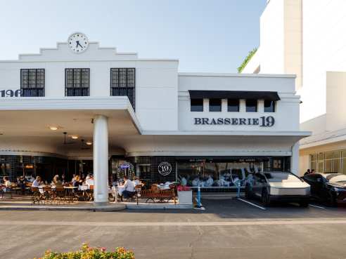 Brasserie 19 by Liz Silva