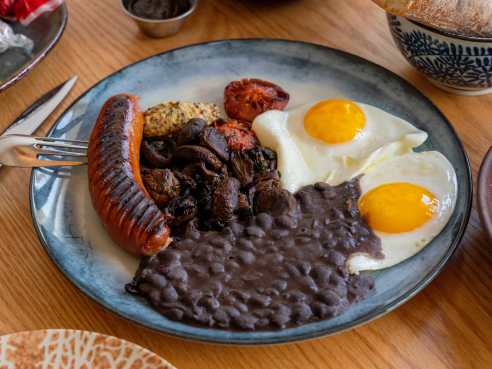 Comedor Nishi by Kimberly Motos