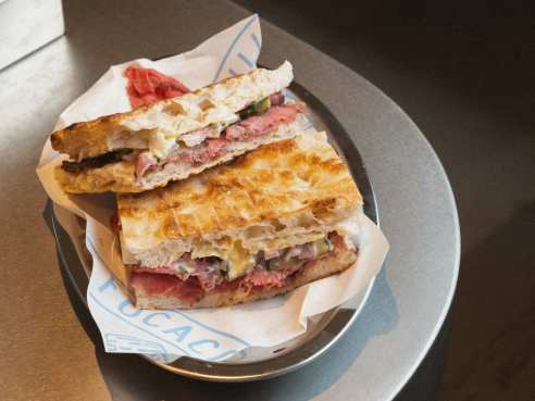 Focacceria Balmesina by Focacceria Balmesina