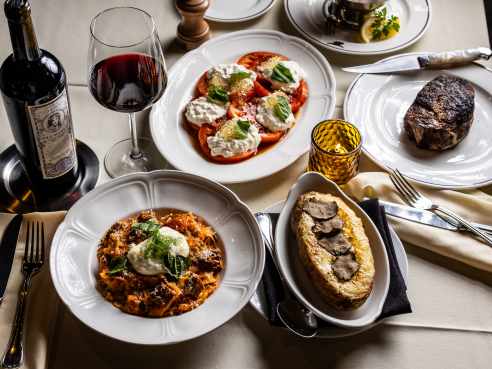 Dean's Italian Steakhouse by Richard Casteel