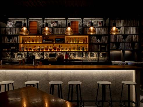 EP bar by Laura La Monaca