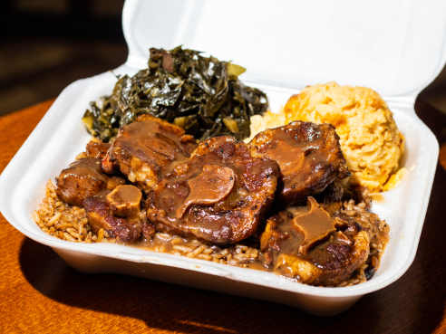 Eloise & Earnestine Soul Food by Cleveland Jennings / @eatthecanvasllc