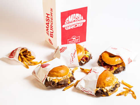 Smash Bros Burgers and Shakes by CLEVELAND JENNINGS / @EATTHECANVASLLC