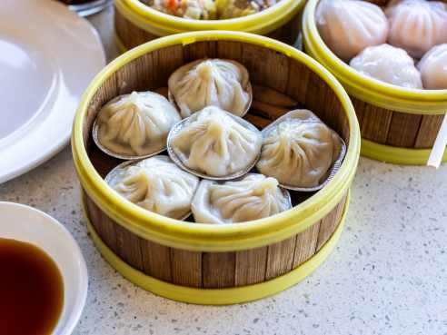 Hunan Lion by Richard Casteel