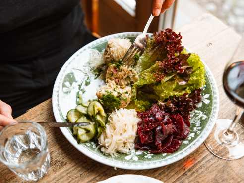 Knödelwirtschaft by Rasa Urnieziute