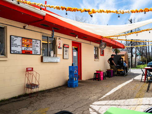 Mercado Sin Nombre by Nicolai McCrary