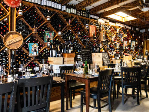 La Vasca Deli by CLEVELAND JENNINGS / @EATTHECANVASLLC