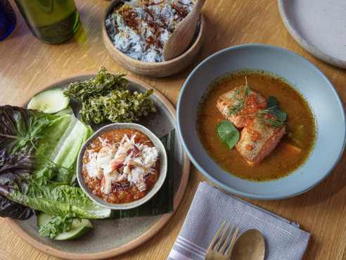 หลังบ้าน อีทเทอรี่ Lang-Baan Eatery รวมอาหารจานเด็ด by Stu Mullenberg