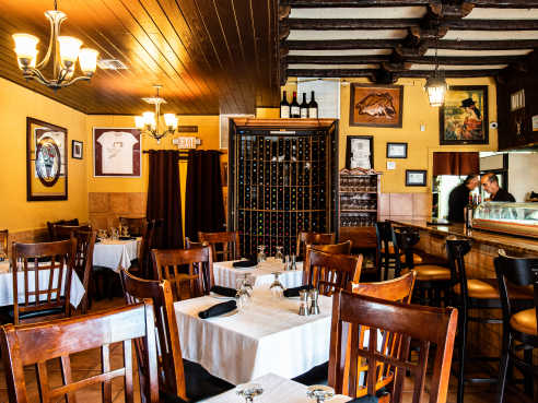 Los Gallegos Restaurant by Cleveland Jennings / @eatthecanvasllc