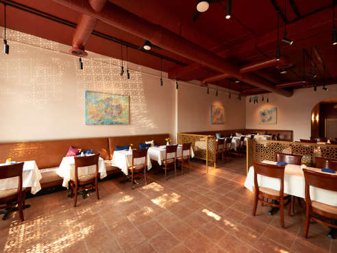 Maman Zari by Stuart Block