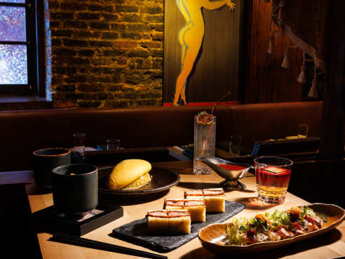 Bar Moga by Alex Staniloff