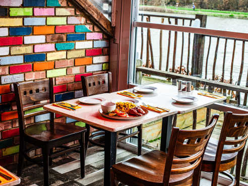 Persian Riverside Restaurant by Aleksandra Boruch