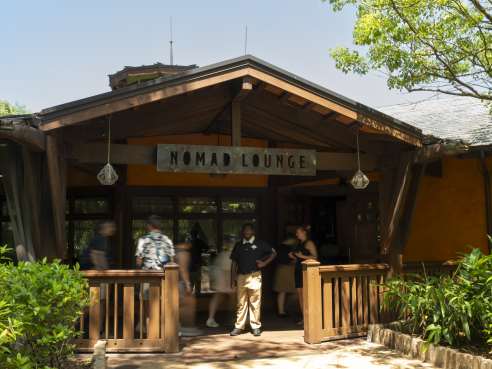 Nomad Lounge by Carlos Amoedo