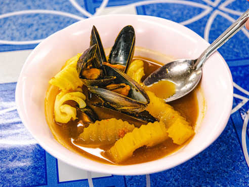 Plaza Khao Gaeng by Aleksandra Boruch