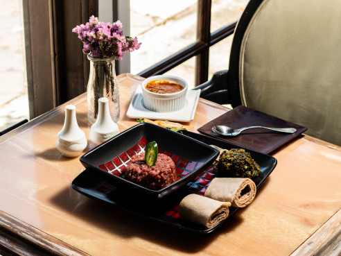 Queen of Sheeba by CLEVELAND JENNINGS / @EATTHECANVASLLC