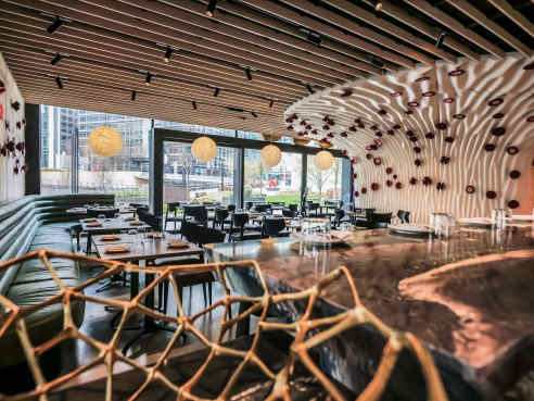 Roe - Canary Wharf by Lisa Tse