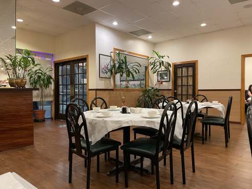Shanghai Restaurant 富仔記 by Chelsea Thomas