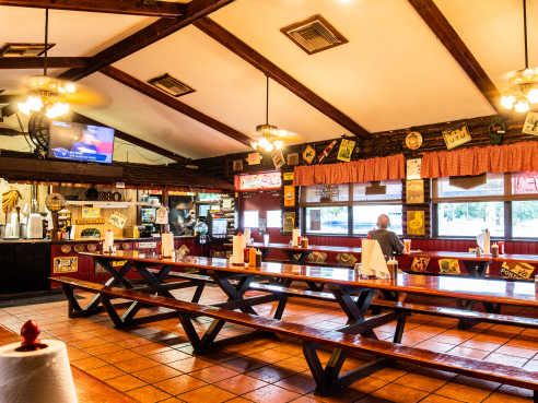Shiver's BBQ by CLEVELAND JENNINGS / @EATTHECANVASLLC