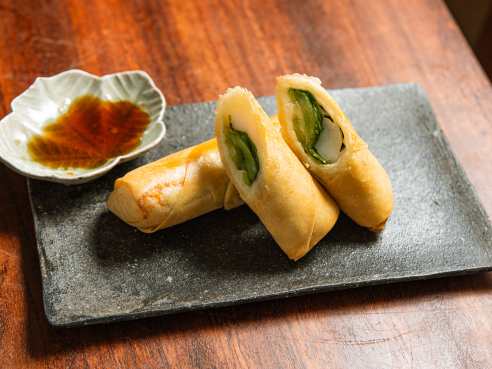 s h i z u k u . by Rasa Urnieziute