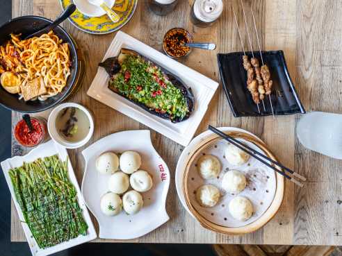 四姐 Special Noodle by Richard Casteel