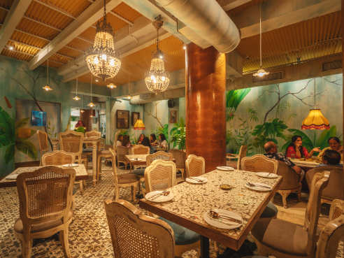 The Tanjore Tiffin Room, bandra by Vikas Munipalle