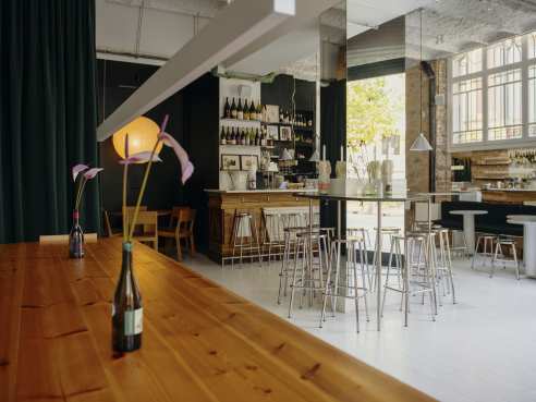 Tiberi Bar by Sara Larsson