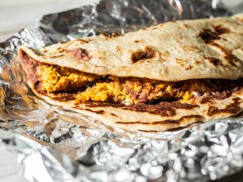 Típico Hondureño by Cleveland Jennings / @eatthecanvasllc